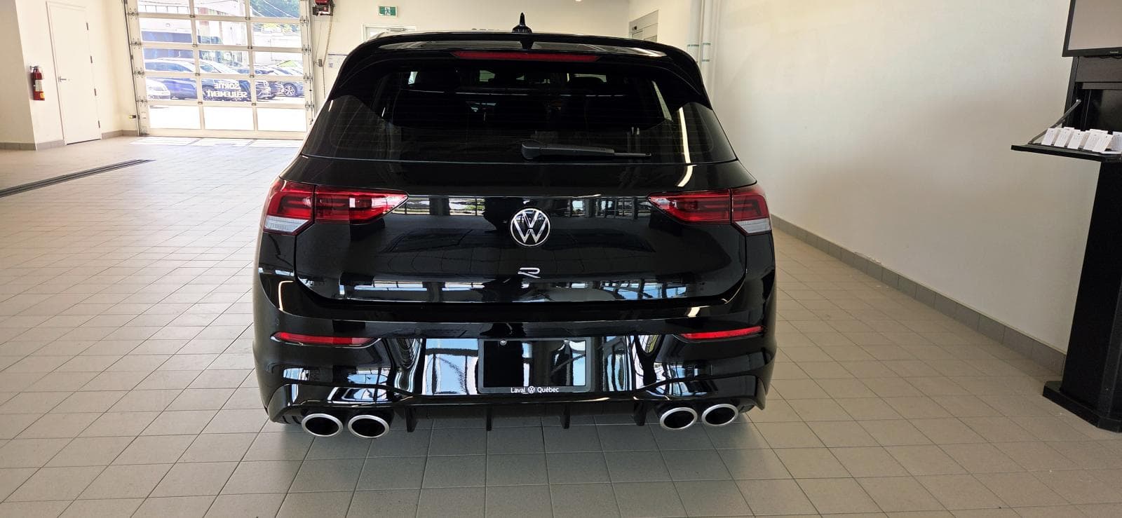 Volkswagen Golf R 2025 — photo 6