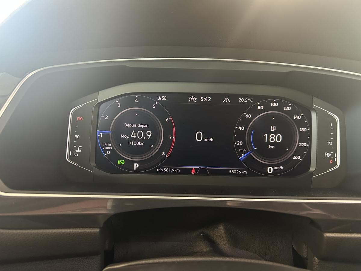 Volkswagen Tiguan 2023 — photo 15