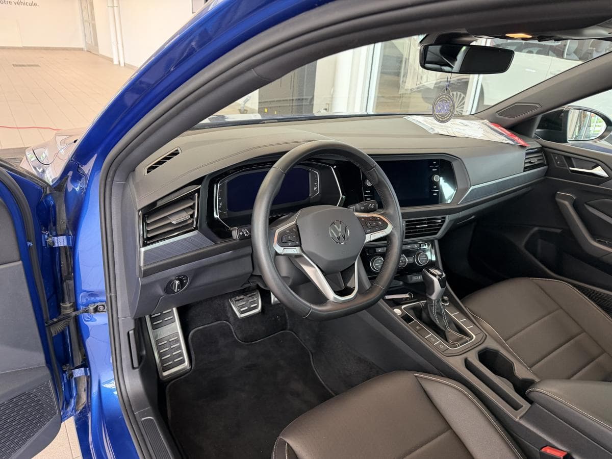 Volkswagen Jetta 2024 — photo 10