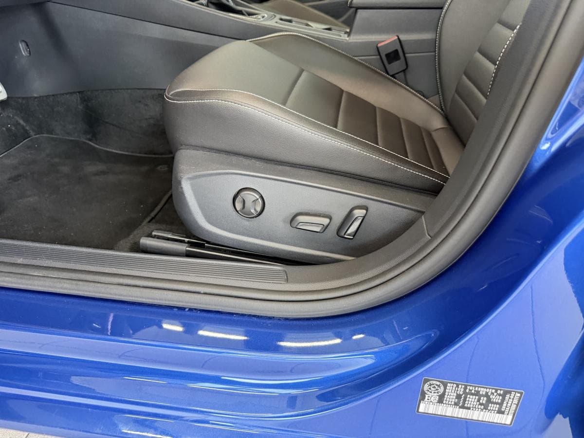 Volkswagen Jetta 2024 — photo 13