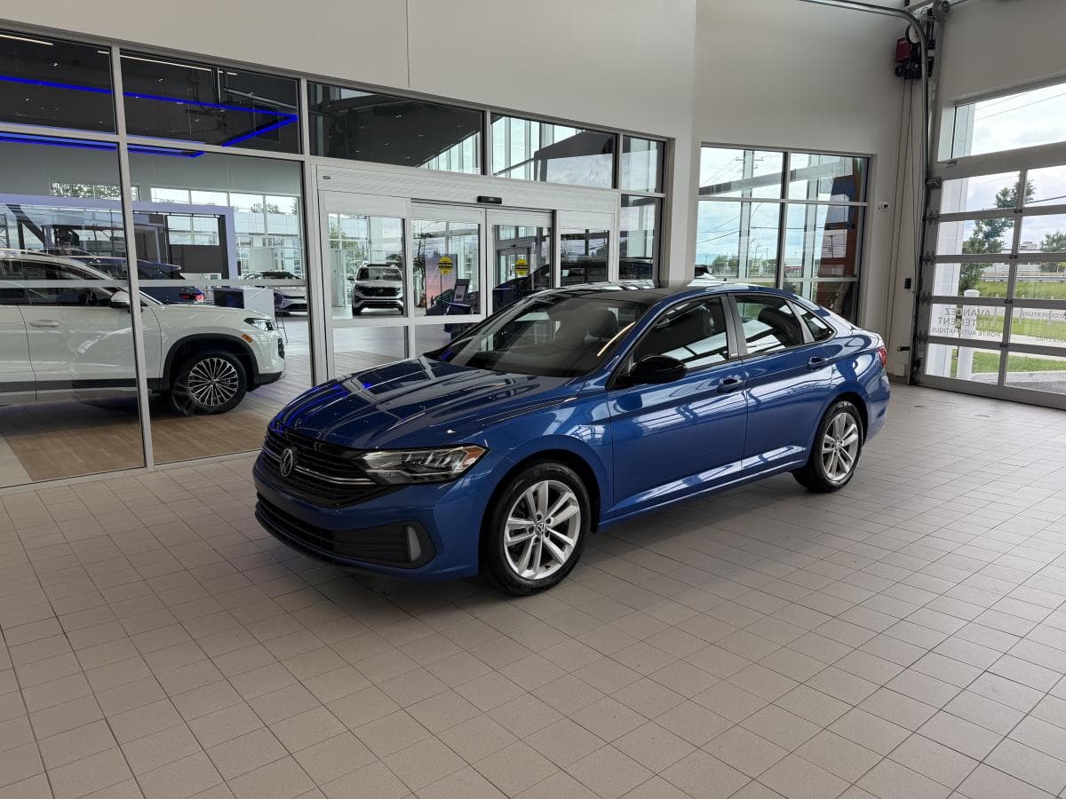 Volkswagen Jetta 2024 — photo 2