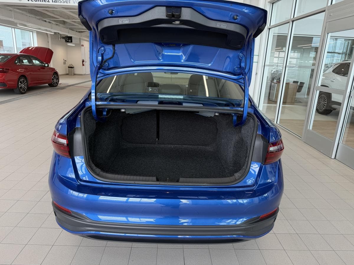 Volkswagen Jetta 2024 — photo 20