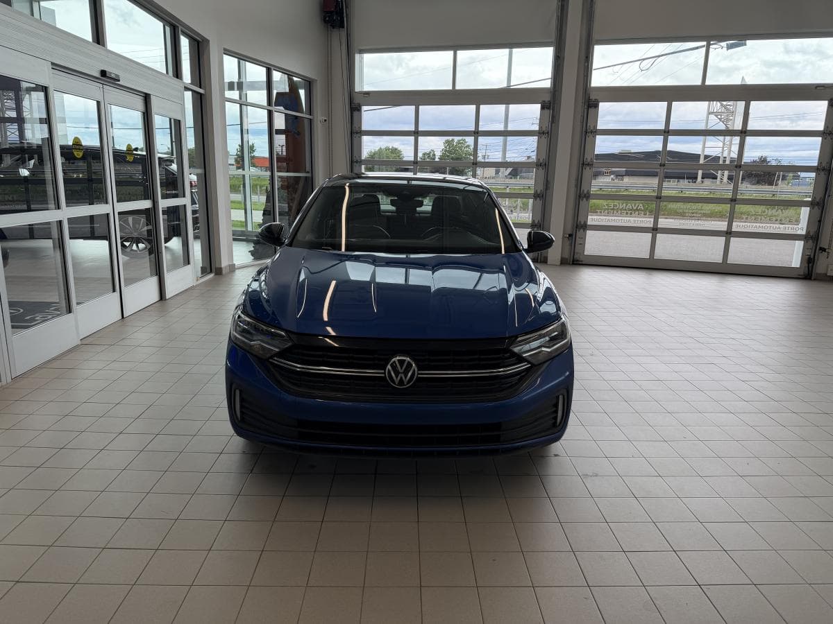 Volkswagen Jetta 2024 — photo 3