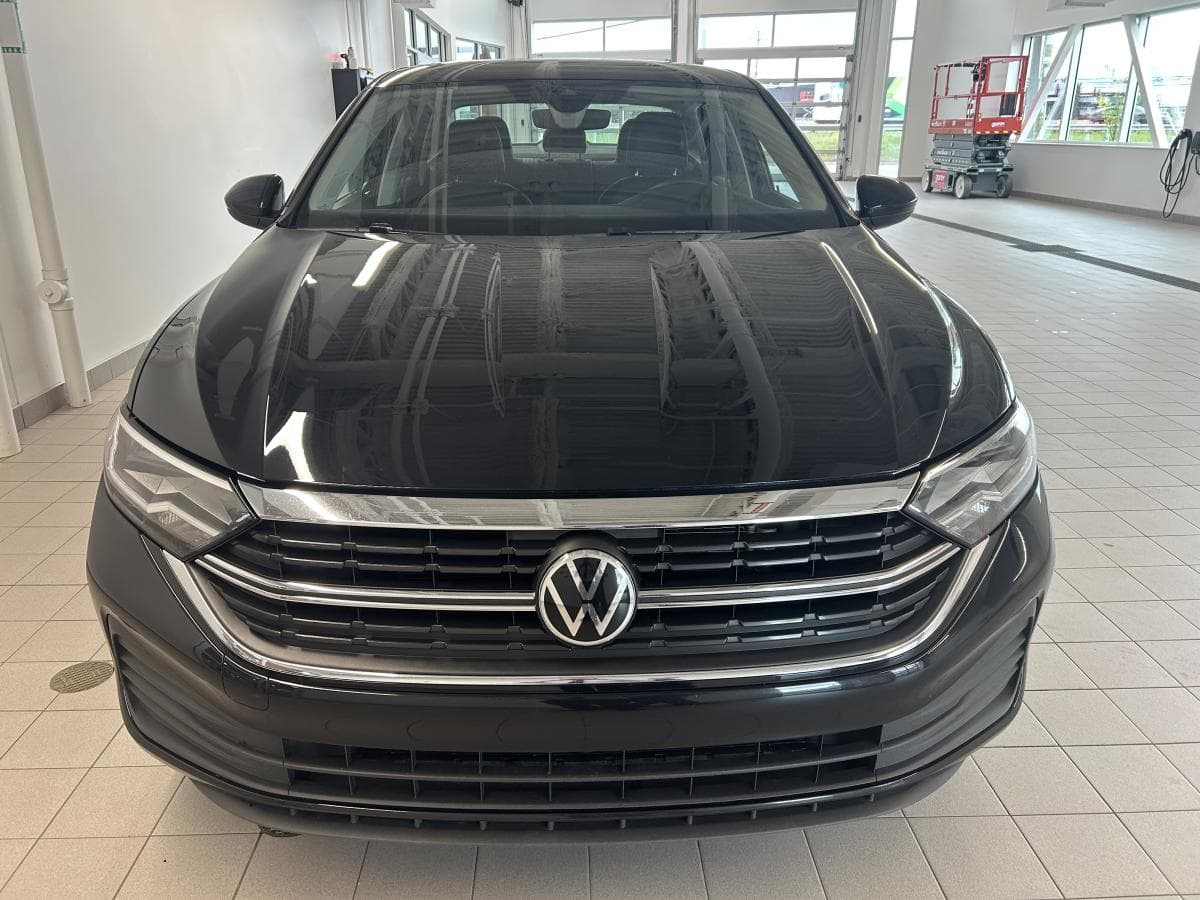 Volkswagen Jetta 2023 — photo 3