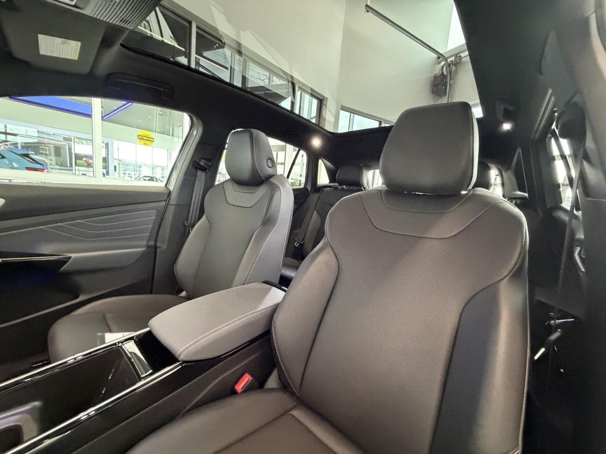 Volkswagen ID.4 2023 — photo 14