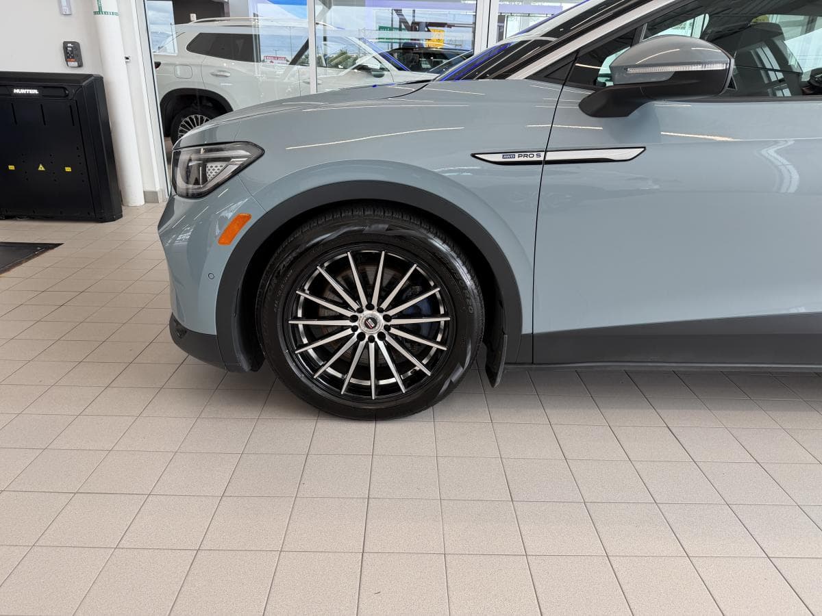 Volkswagen ID.4 2023 — photo 9