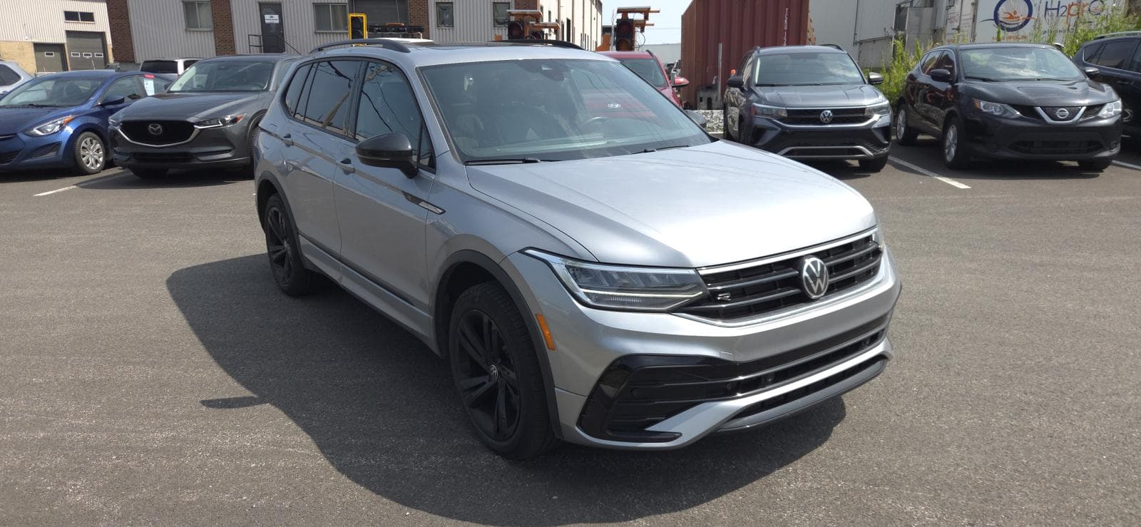 Volkswagen Tiguan 2023 — photo 4