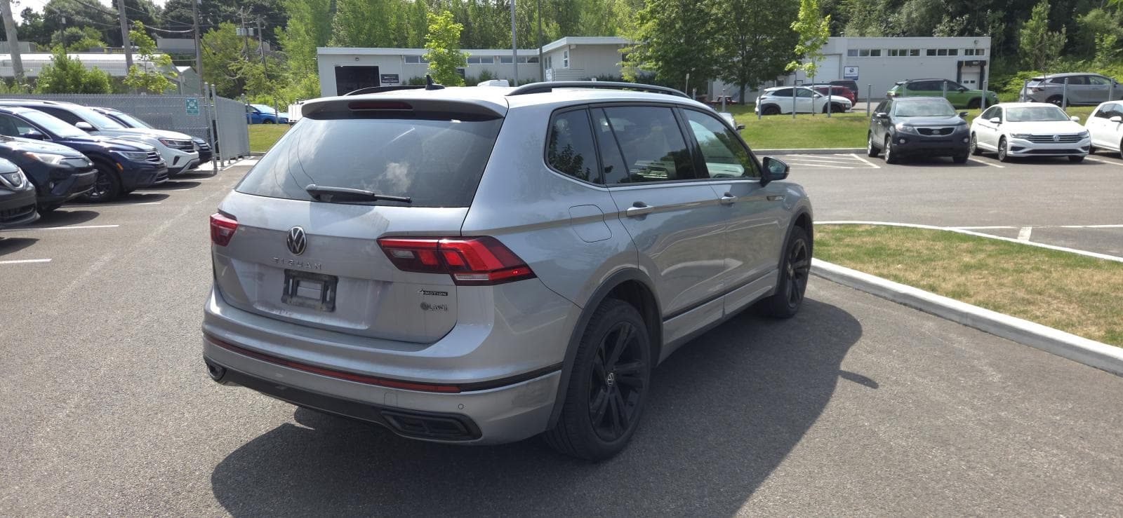 Volkswagen Tiguan 2023 — photo 5