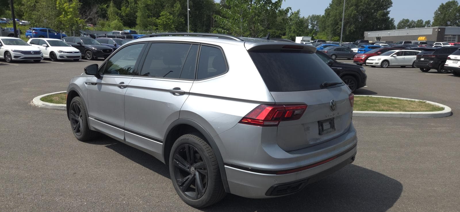 Volkswagen Tiguan 2023 — photo 6