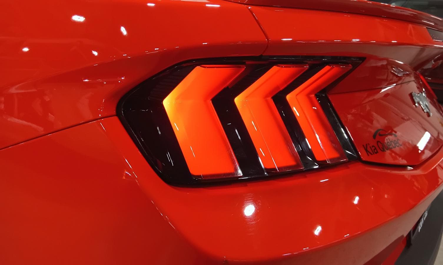 Ford Mustang ECOBOOST CONVERTIBLE *TURBO *BIZONE *CUIR *CAM&Eacute;RA *APPLE CAR PLAY/ANDROID AUTO 2025 — photo 15