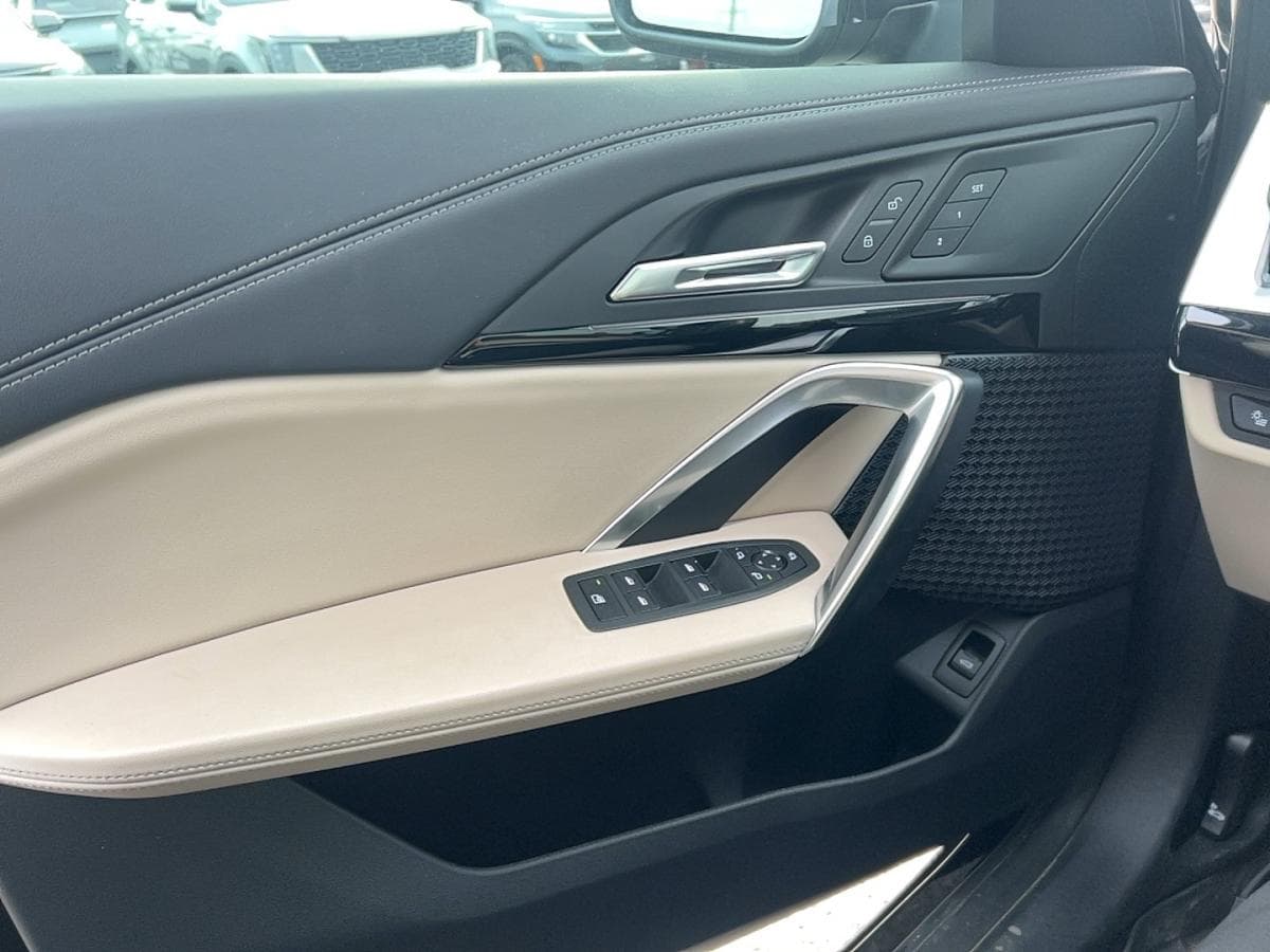 BMW X1 xDrive28i *CUIR *TOIT *CAMERA *CARPLAY *VOLANT/SI&Egrave;GES CHAUFFANTS *SI&Egrave;GES M&Eacute;MOIRE 2025 — photo 17