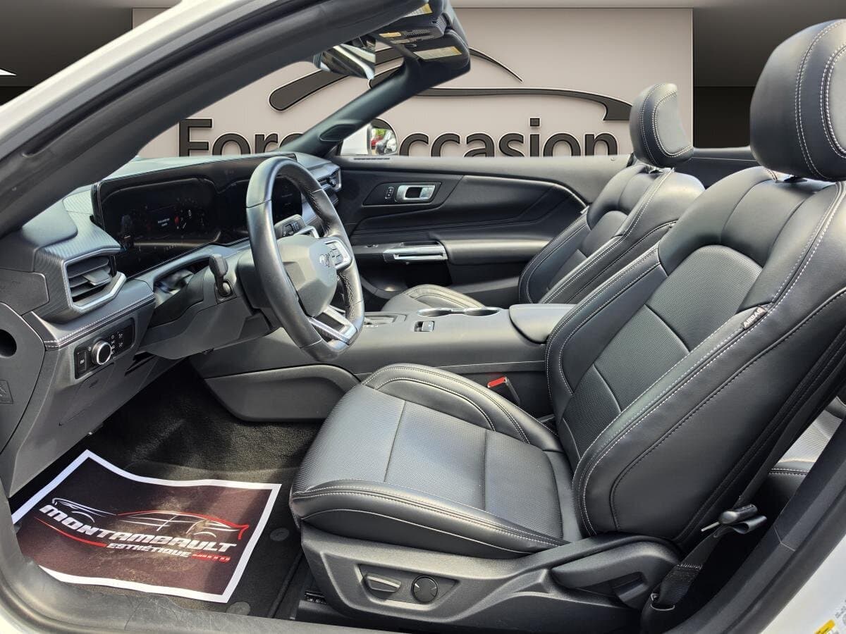 Ford Mustang ECOBOOST * 315HP * D&Eacute;CAPO * CUIR * GPS * VOLANT CHAUFF * 2025 — photo 4