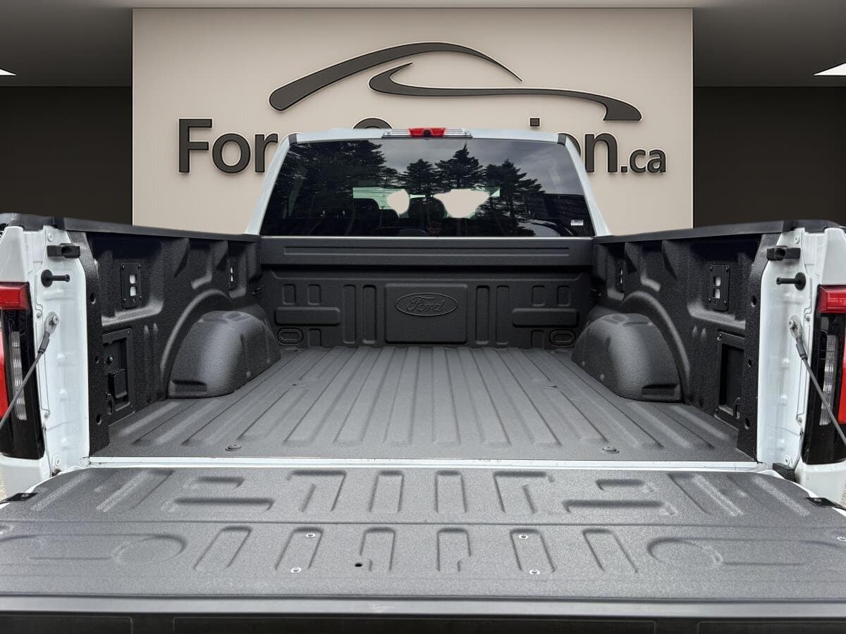 Ford F-150 Lightning FLASH * AWD * 536HP * CUIR * CAM&Eacute;RA 360&deg; * BANG &amp; OLUFSEN * 2025 — photo 11