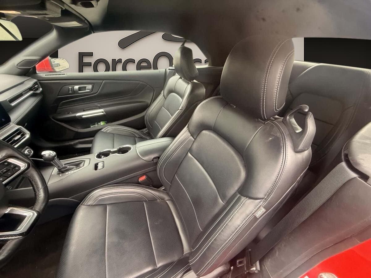 Ford Mustang EcoBoost haut niveau &agrave; toit fuyant 2025 — photo 6