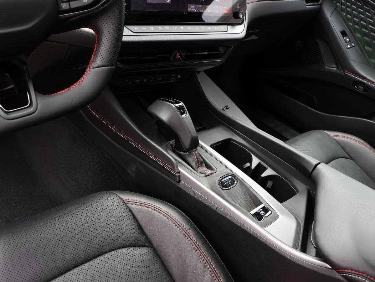 Dodge Charger 2026 — photo 13