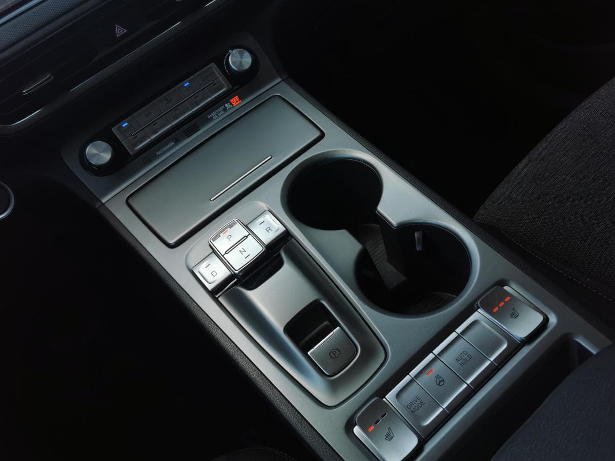 Hyundai Kona Electric 2023 — photo 18