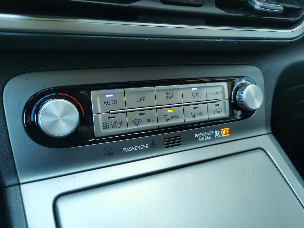Hyundai Kona Electric 2023 — photo 20