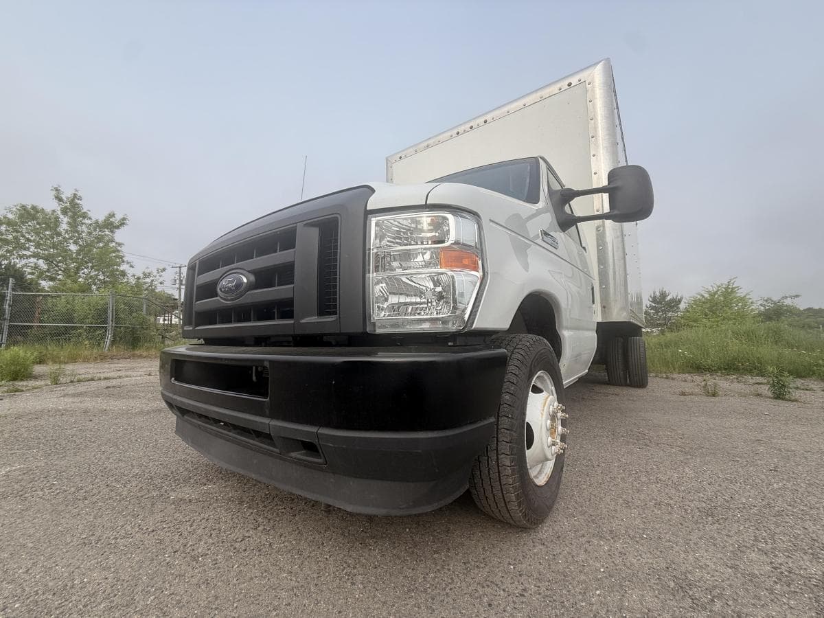 Ford E-series 2021 — photo 10