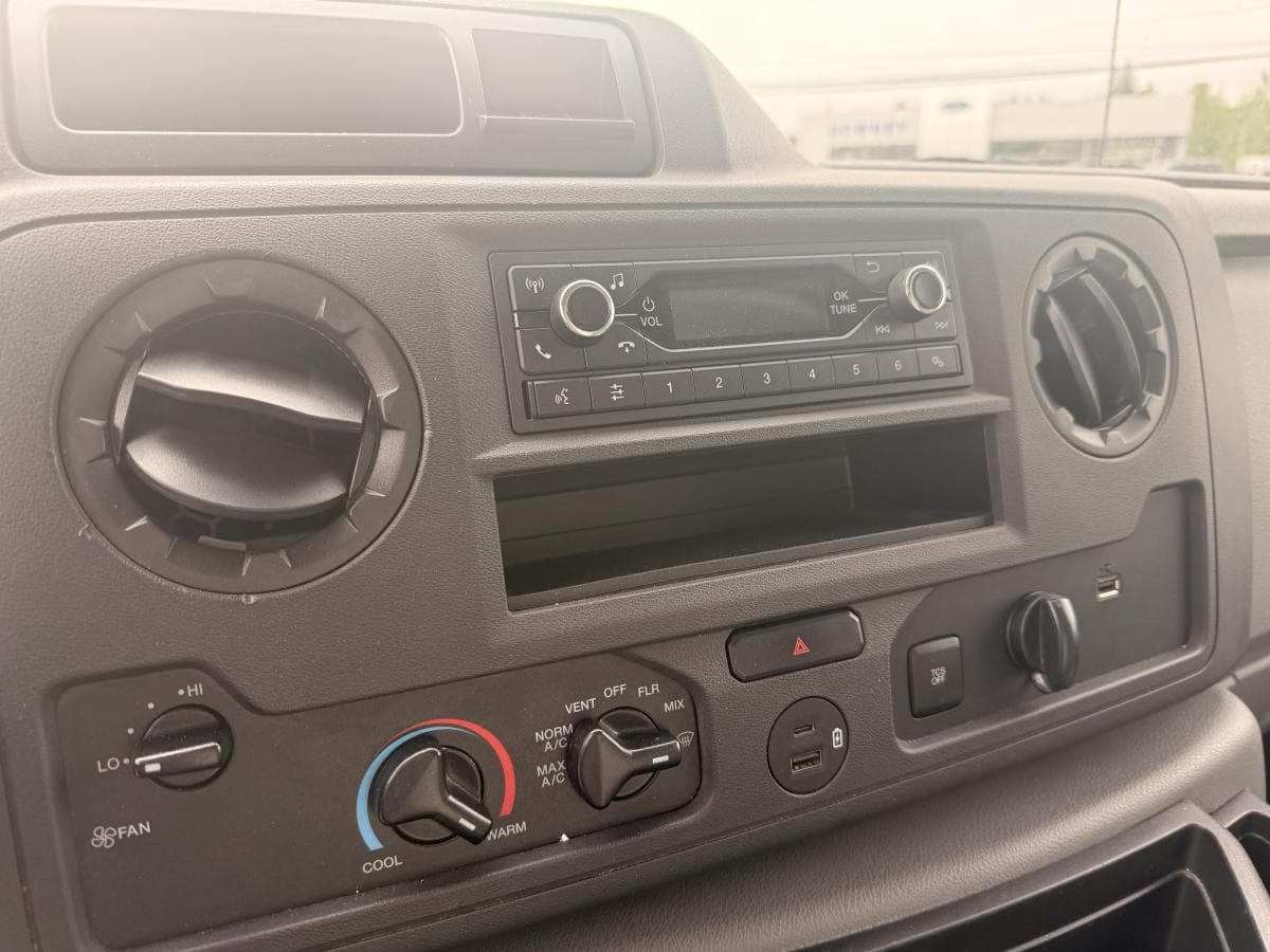 Ford E-series 2022 — photo 21
