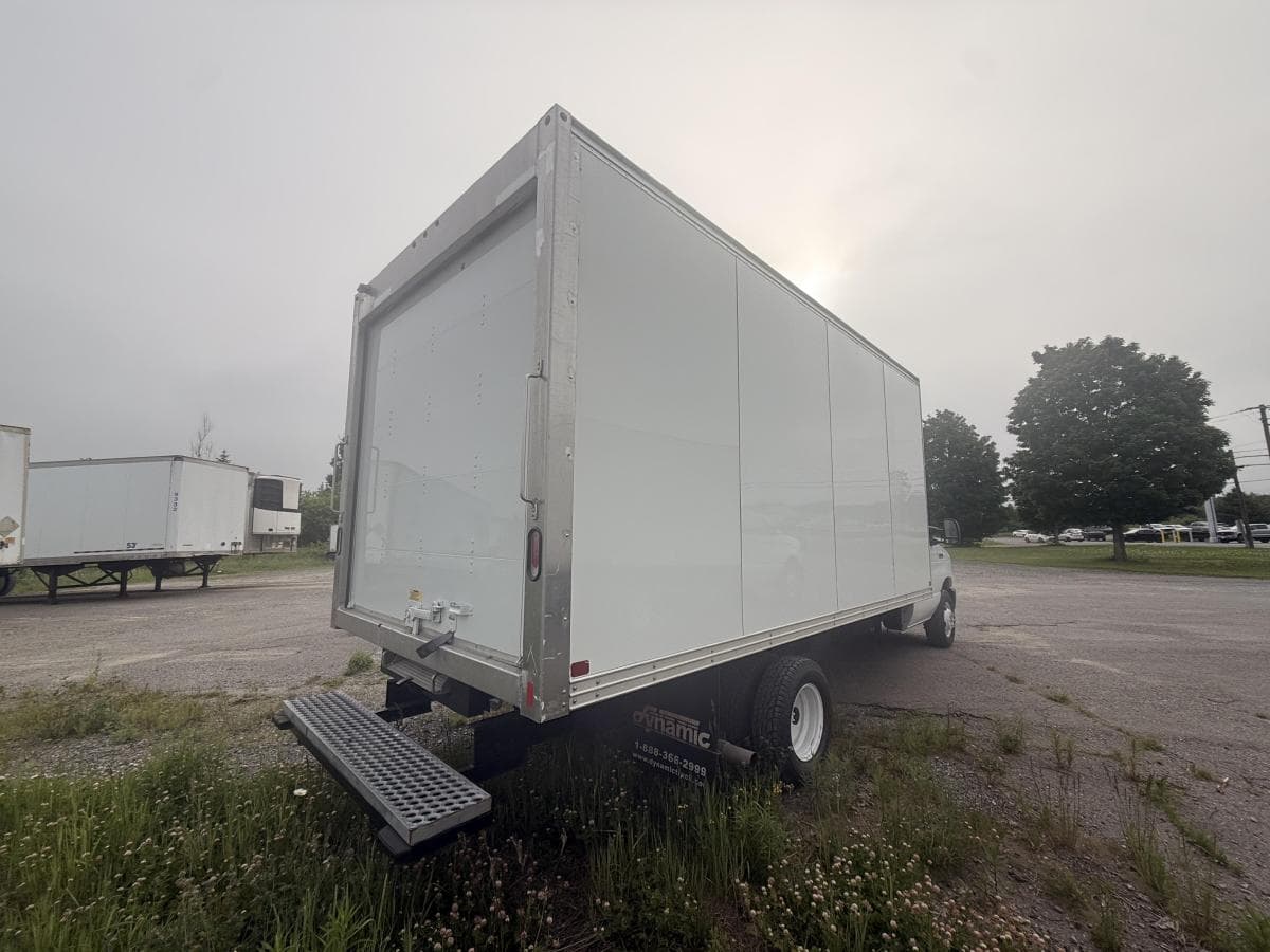 Ford E-series 2022 — photo 8
