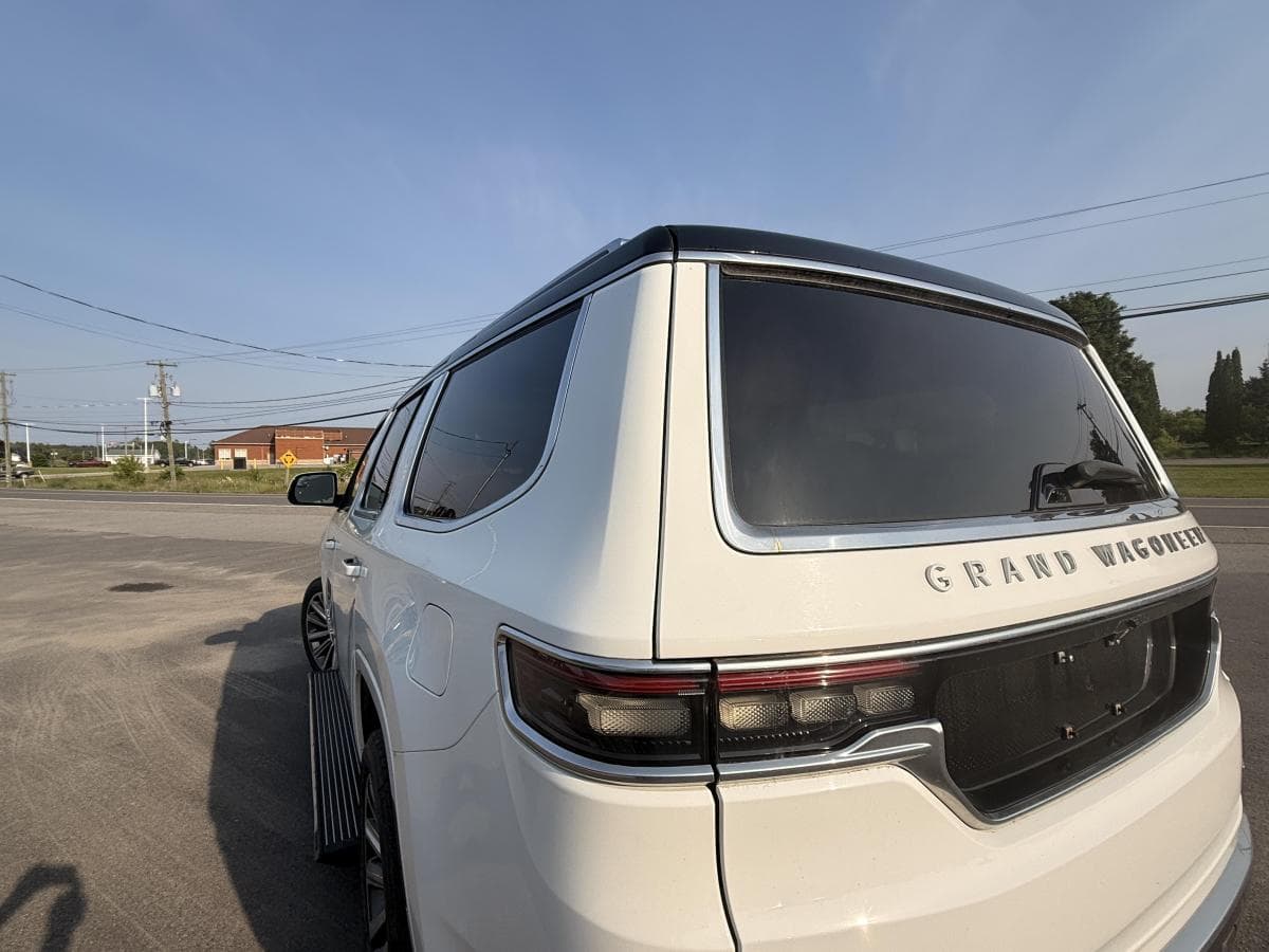 Jeep Grand Wagoneer 2022 — photo 6