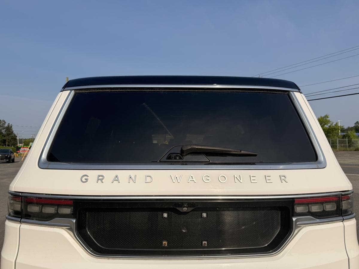 Jeep Grand Wagoneer 2022 — photo 7