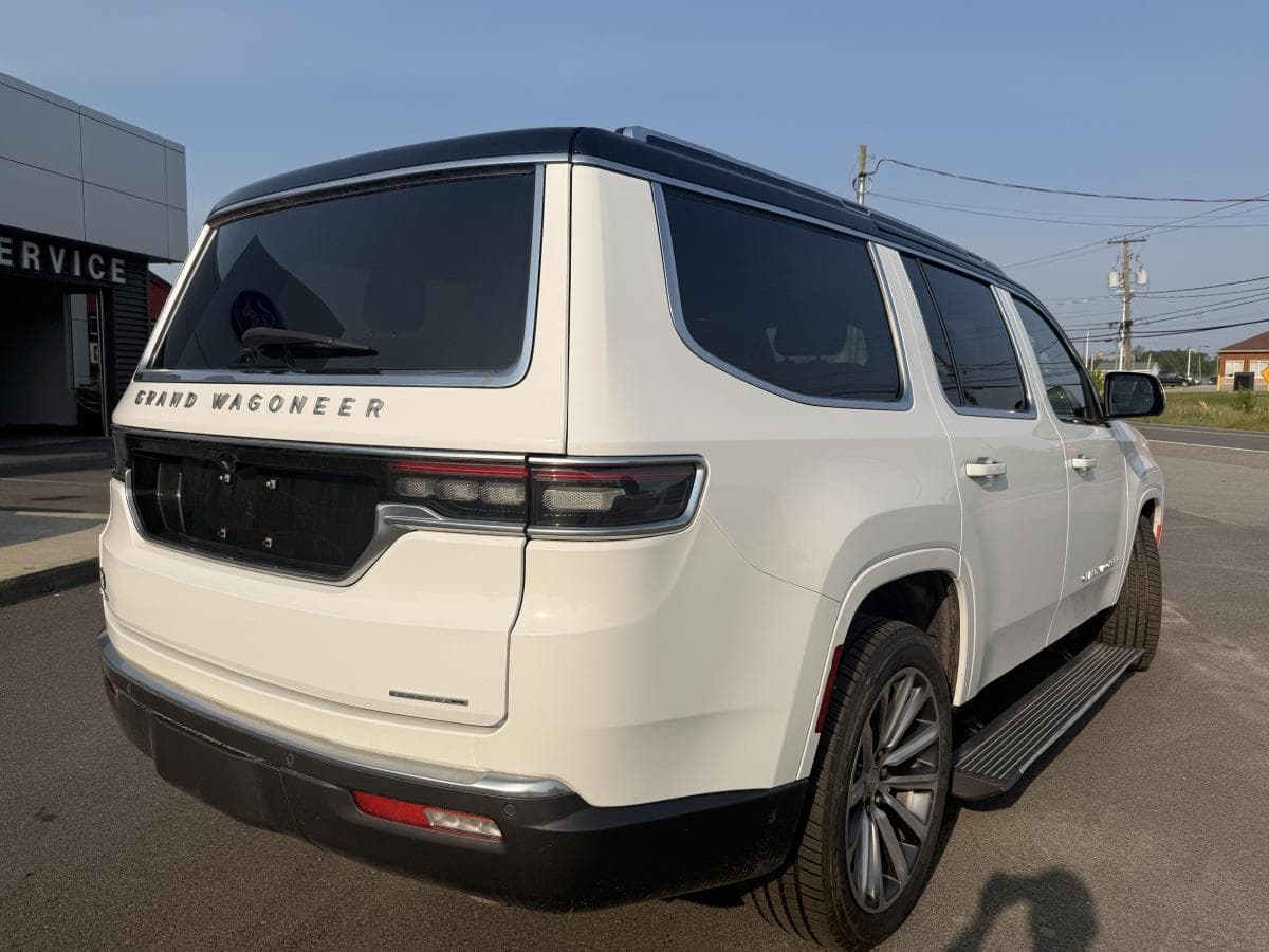 Jeep Grand Wagoneer 2022 — photo 8