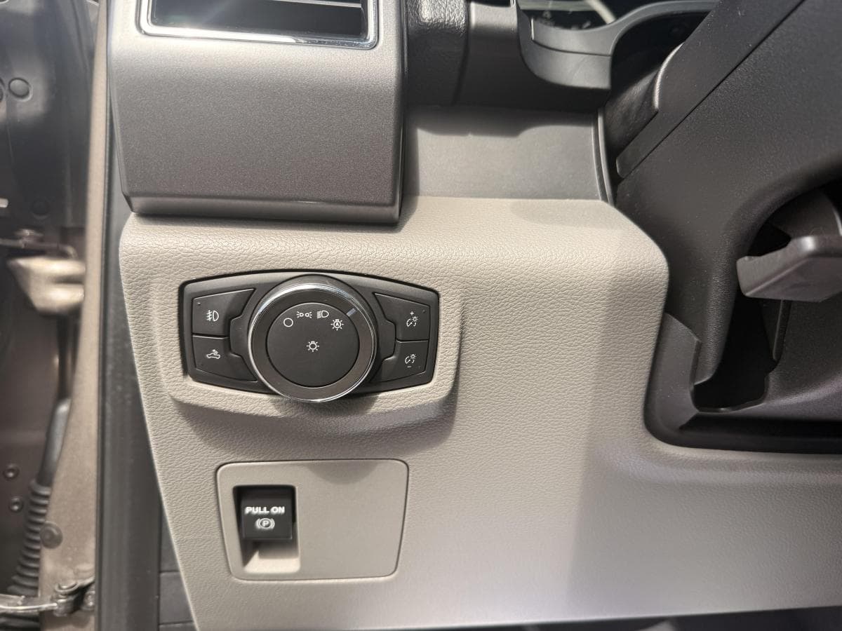 Ford F-150 2020 — photo 17