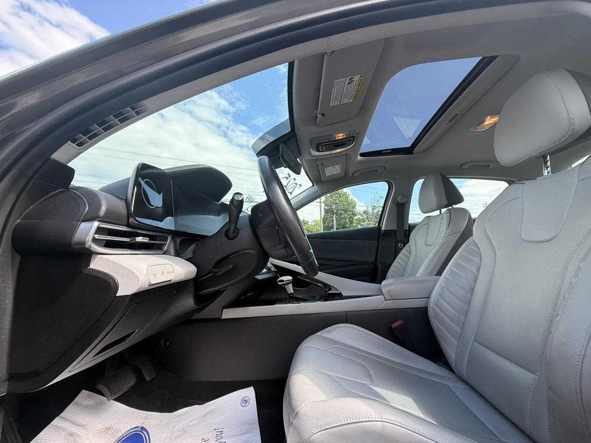 Hyundai Elantra 2024 — photo 12