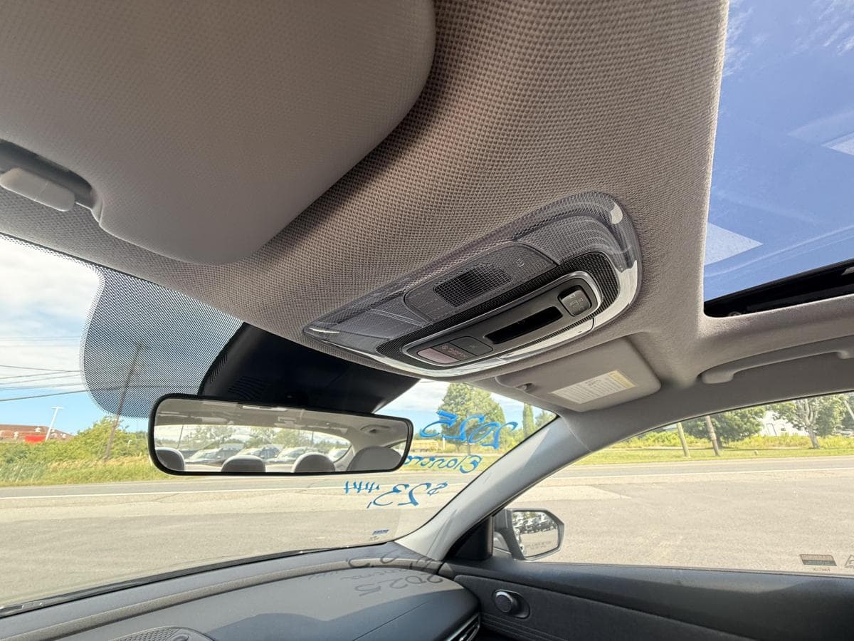 Hyundai Elantra 2024 — photo 18