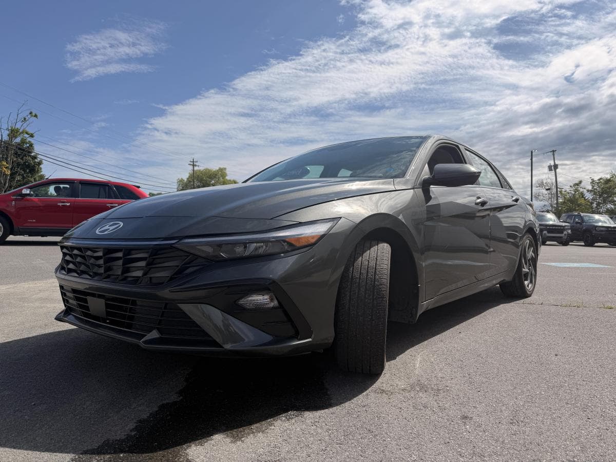 Hyundai Elantra 2024 — photo 3