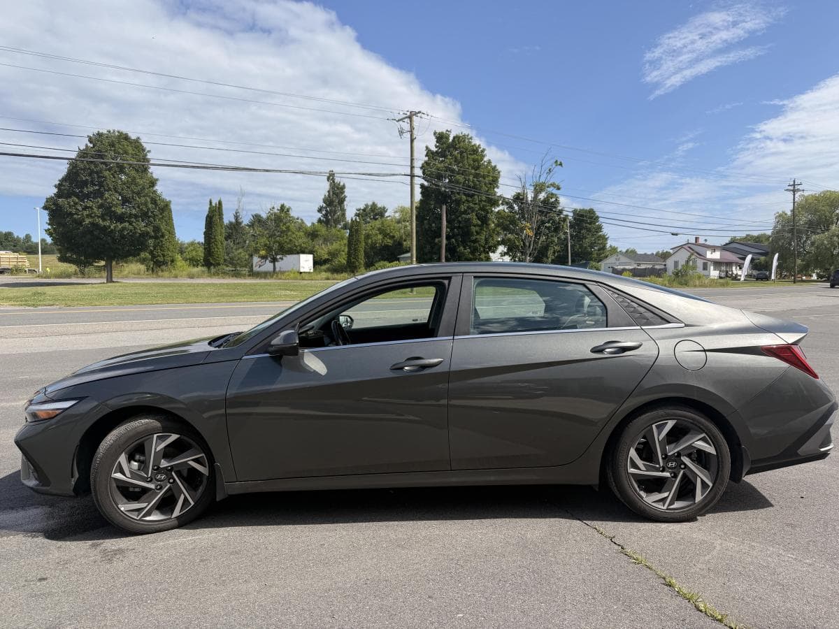 Hyundai Elantra 2024 — photo 4