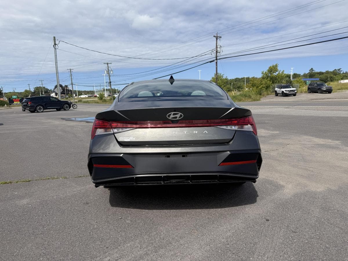 Hyundai Elantra 2024 — photo 6
