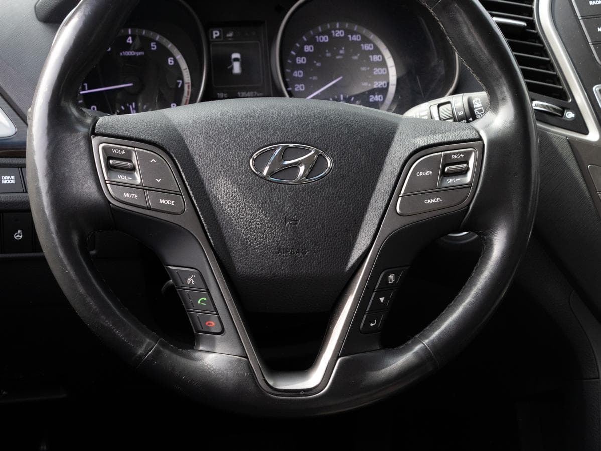 Hyundai Santa Fe 2017 — photo 15