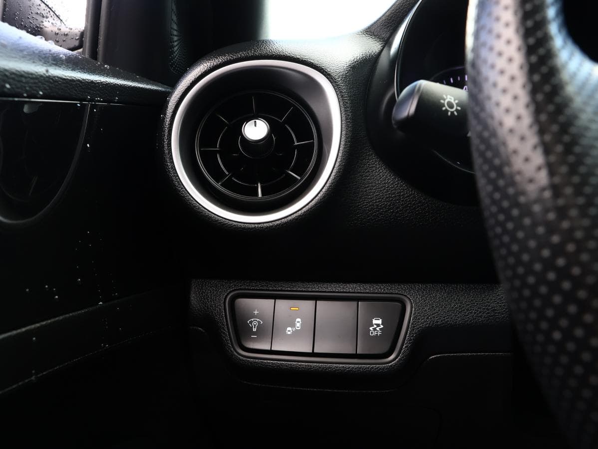 Kia Forte 2022 — photo 13
