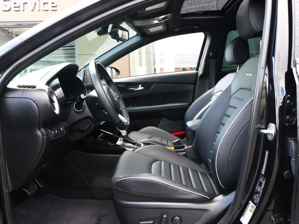 Kia Forte 2022 — photo 8