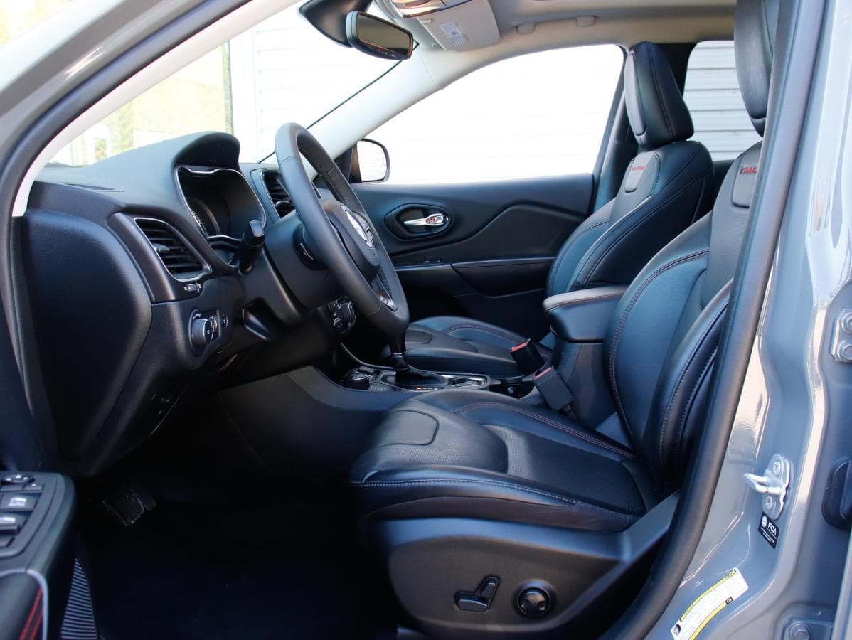 Jeep Cherokee 2022 — photo 12