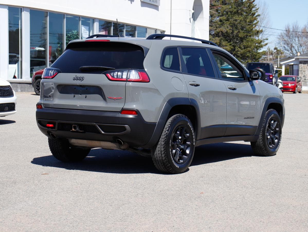 Jeep Cherokee 2022 — photo 8