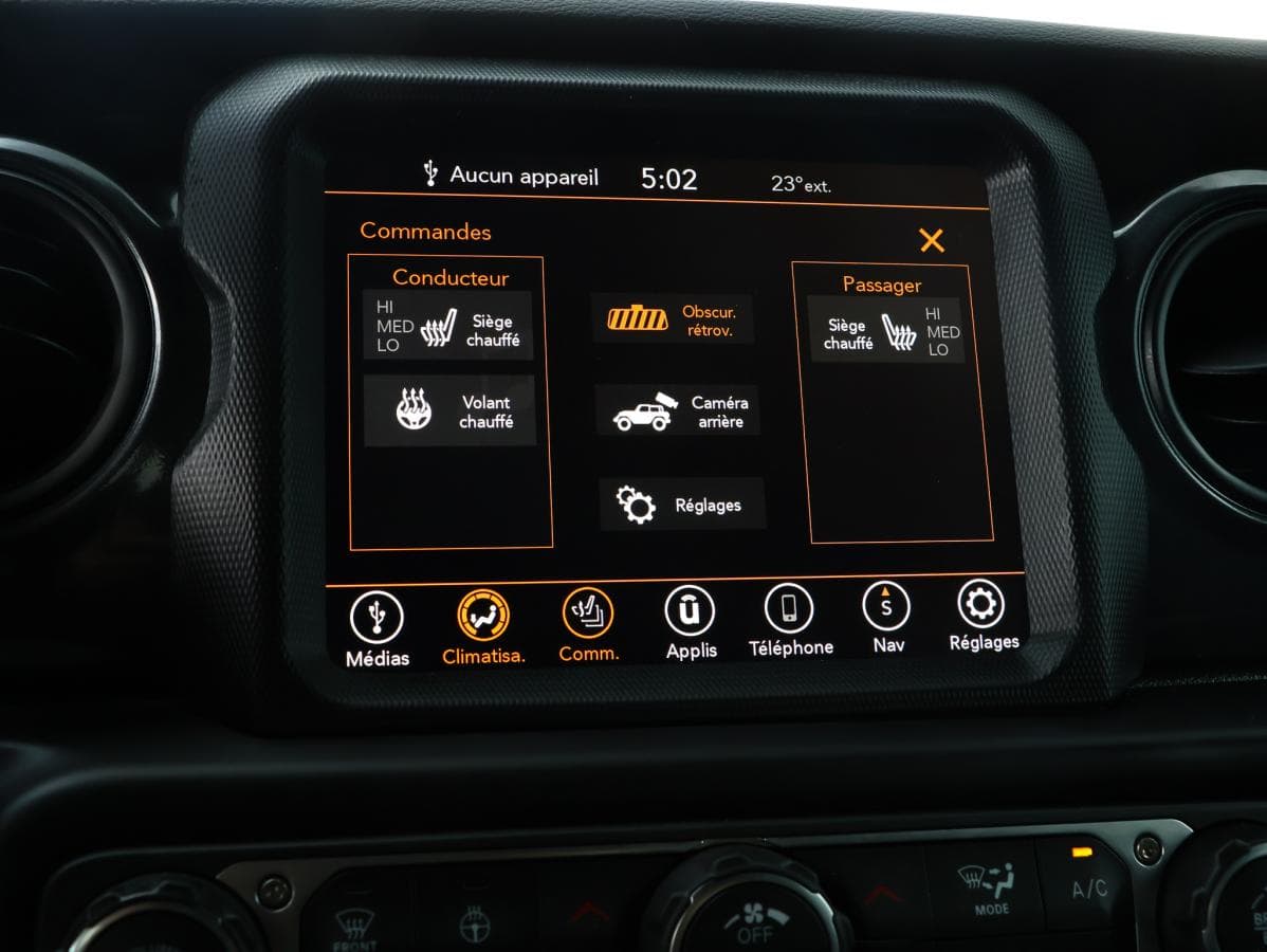 Jeep Wrangler 2023 — photo 17