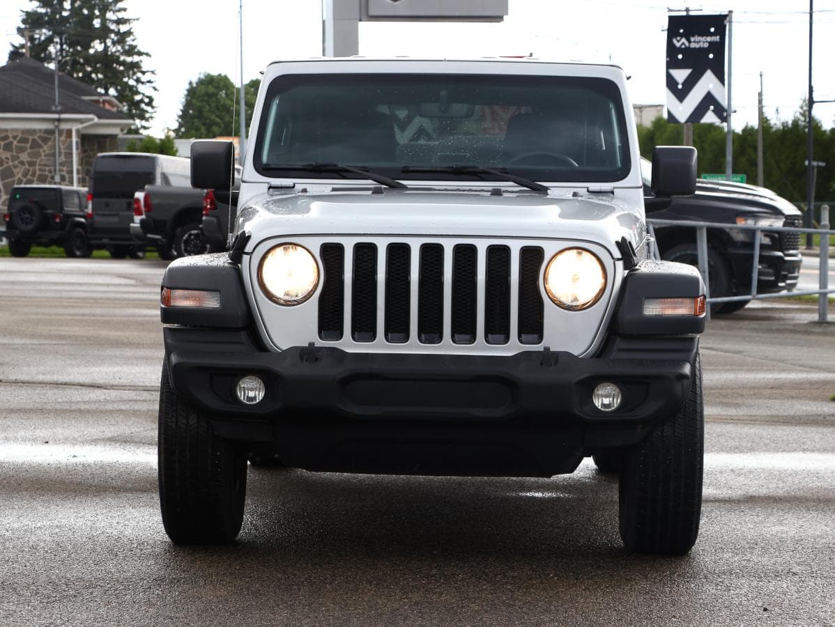 Jeep Wrangler 2023 — photo 4