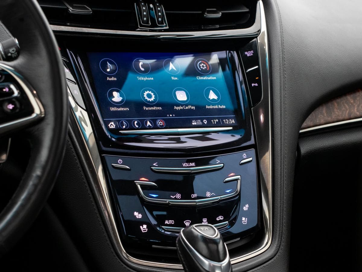 Cadillac CTS 2018 — photo 18