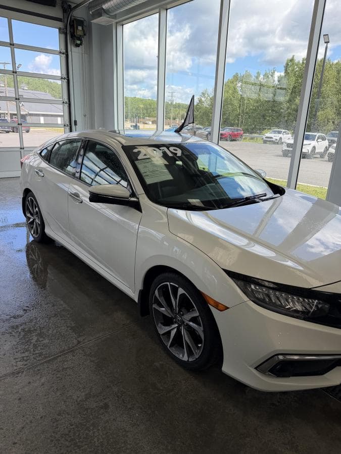 Honda Civic 2019 — photo 3