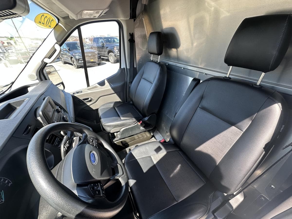 Ford Transit Cargo Van 2022 — photo 12