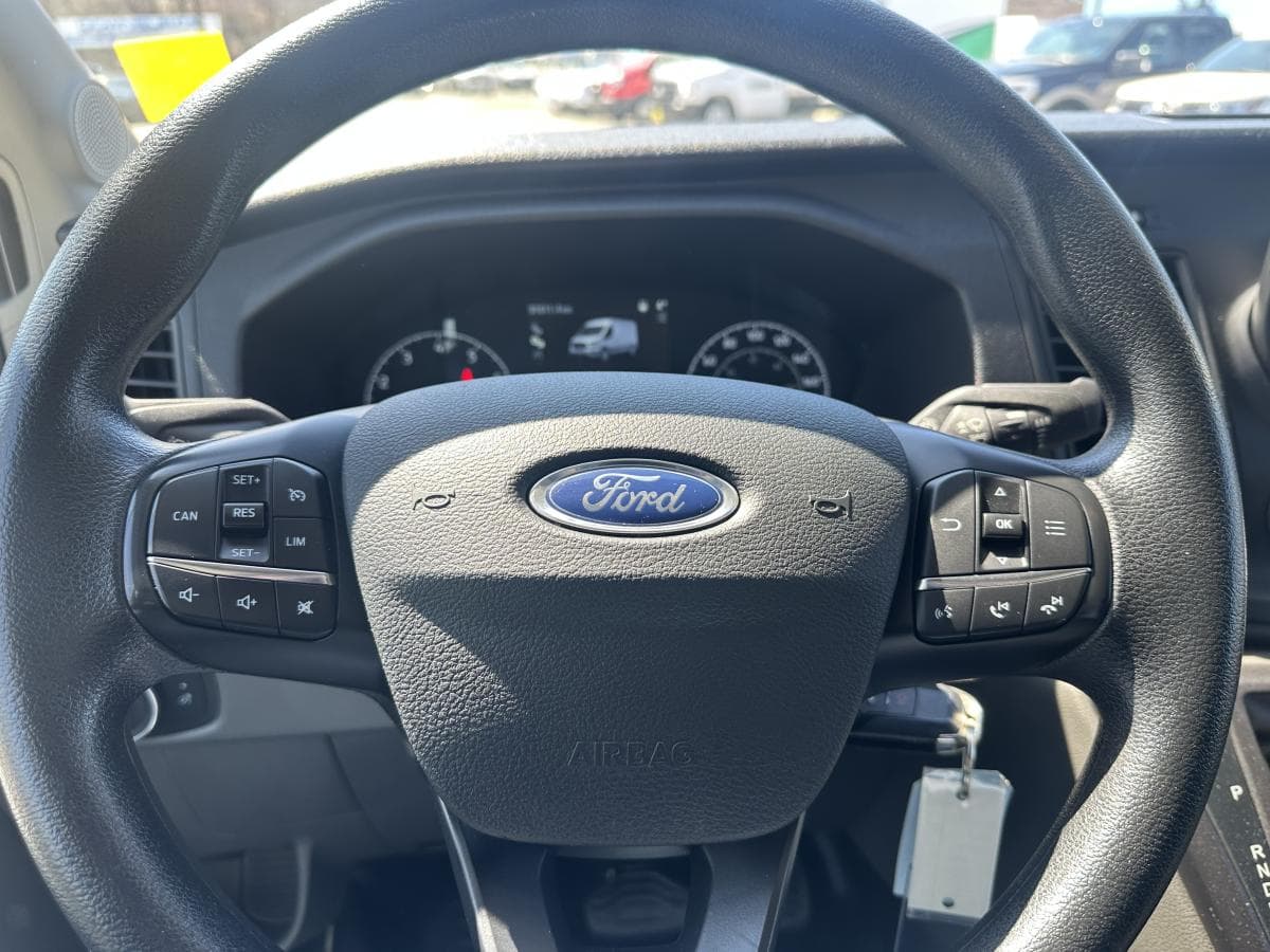 Ford Transit Cargo Van 2022 — photo 14