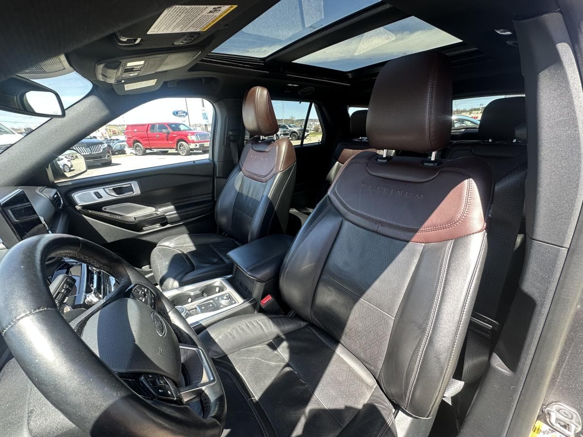 Ford Explorer 2022 — photo 11