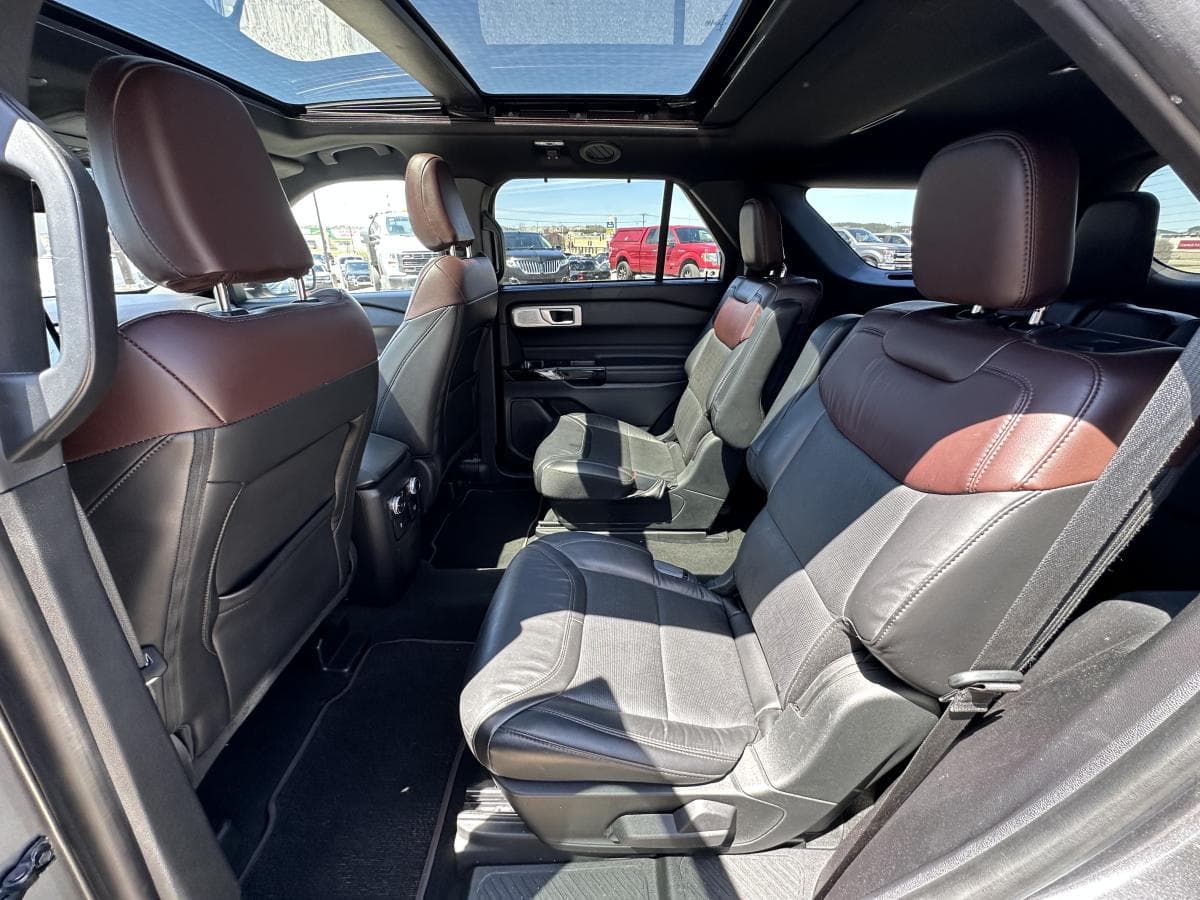 Ford Explorer 2022 — photo 18