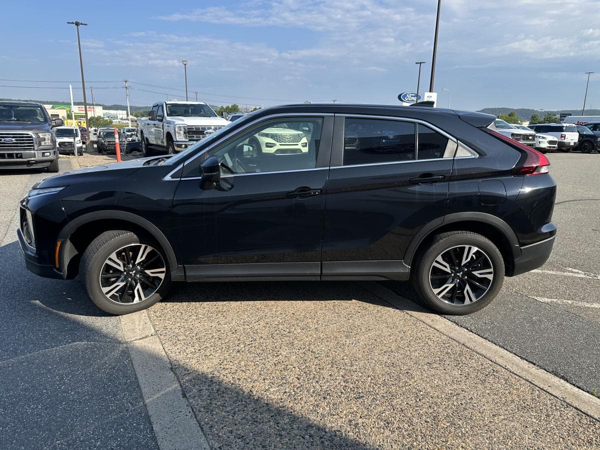 Mitsubishi Eclipse Cross 2023 — photo 8
