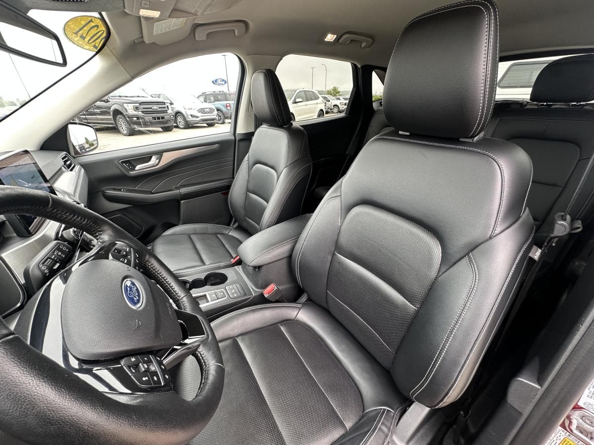 Ford Escape 2021 — photo 10