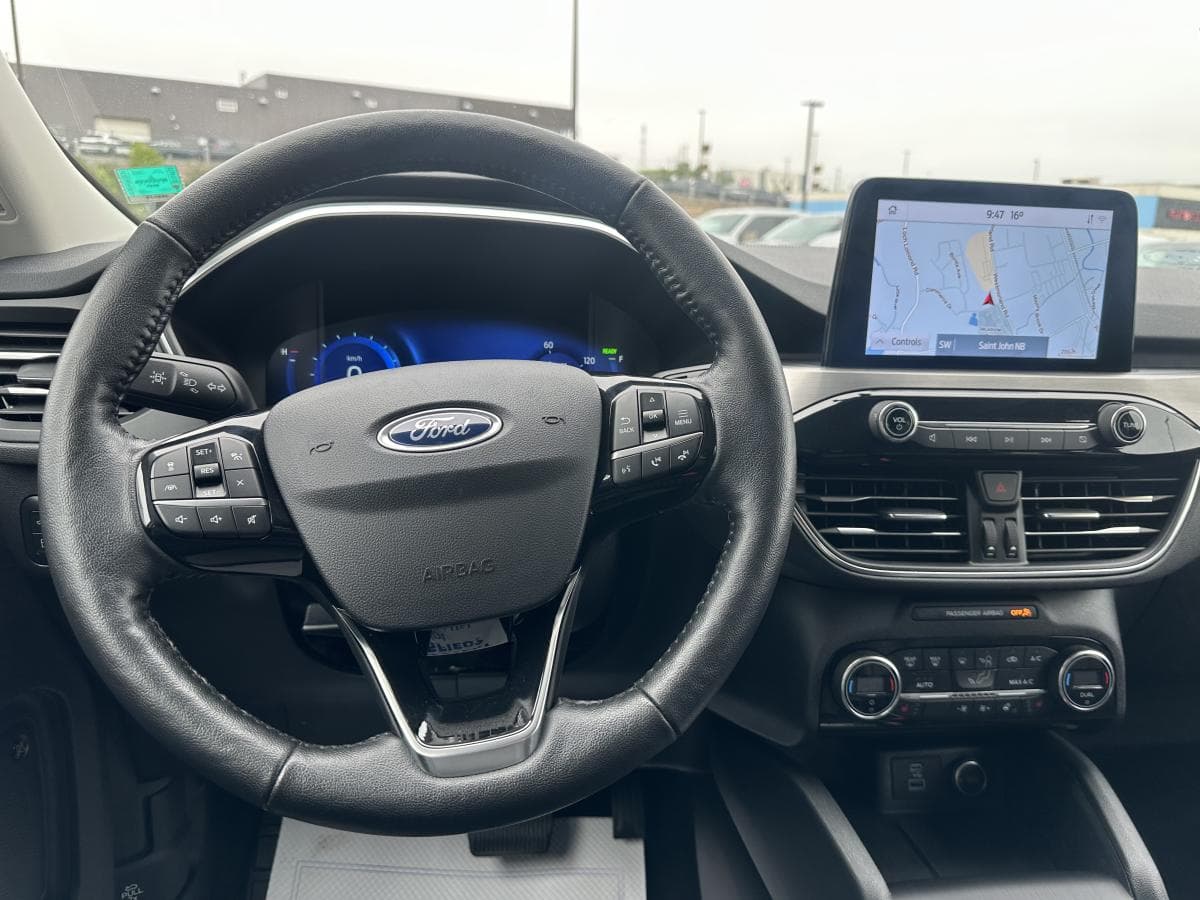Ford Escape 2021 — photo 11