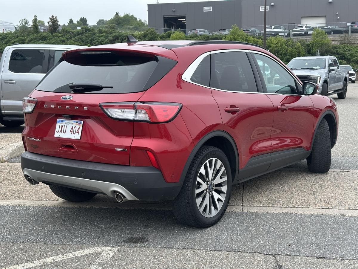 Ford Escape 2021 — photo 3